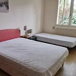 Дом отдыха Maison 3 Chambres, 150 M De La Plage, 4/6 Pers, Wi-fi, Terrasse, Parking, Proche Commerces, Sur - Fr-1-194-370