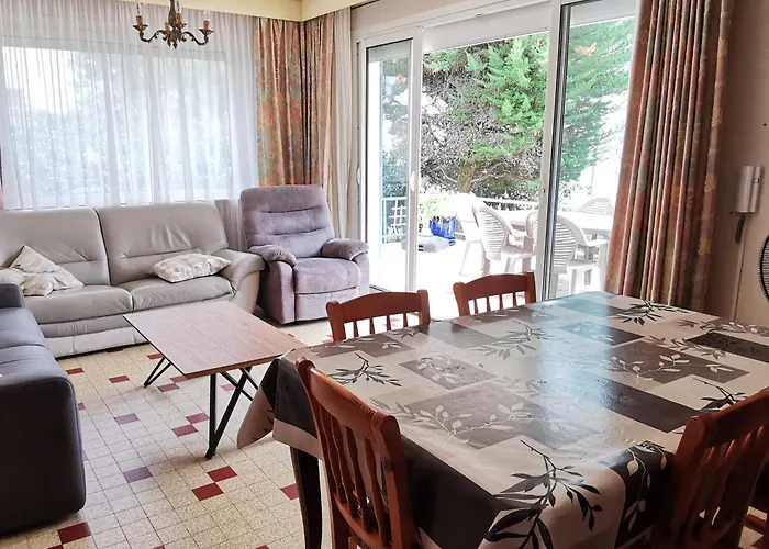 Casa de Férias Maison 3 Chambres, 150 M De La Plage, 4/6 Pers, Wi-fi, Terrasse, Parking, Proche Commerces, Sur - Fr-1-194-370 *