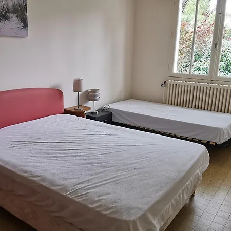 Vakantiehuis Maison 3 Chambres, 150 M De La Plage, 4/6 Pers, Wi-fi, Terrasse, Parking, Proche Commerces, Sur - Fr-1-194-370