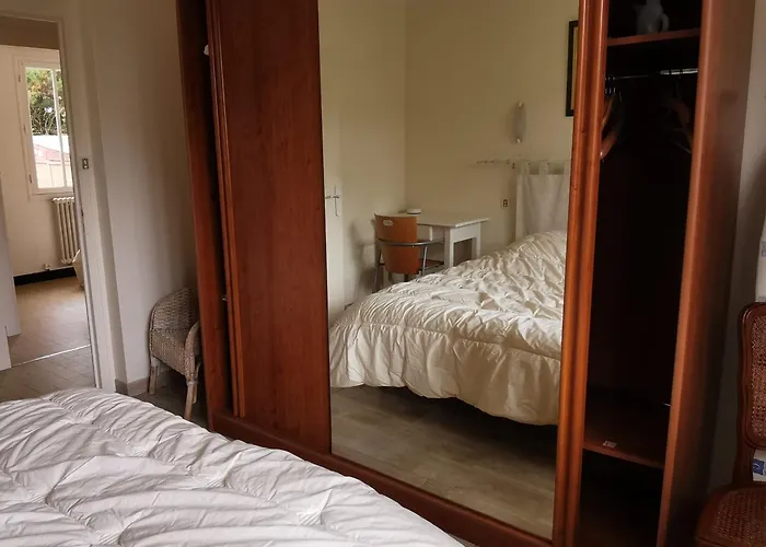 Maison 3 Chambres, 150 M De La Plage, 4/6 Pers, Wi-fi, Terrasse, Parking, Proche Commerces, Sur - Fr-1-194-370 Ferienhaus *