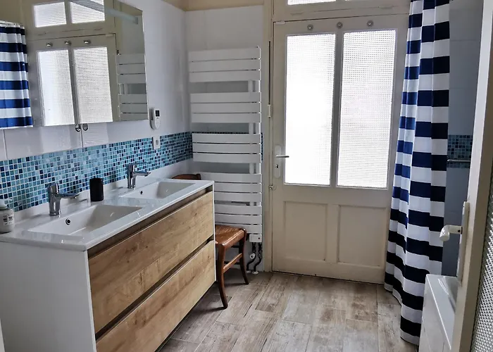 Ferienhaus Maison 3 Chambres, 150 M De La Plage, 4/6 Pers, Wi-fi, Terrasse, Parking, Proche Commerces, Sur - Fr-1-194-370 La Tranche-sur-Mer