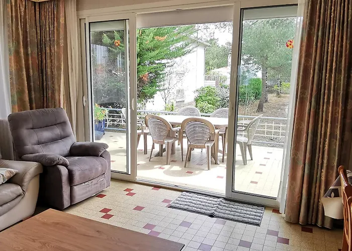 Maison 3 Chambres, 150 M De La Plage, 4/6 Pers, Wi-fi, Terrasse, Parking, Proche Commerces, Sur - Fr-1-194-370 Ferienhaus *